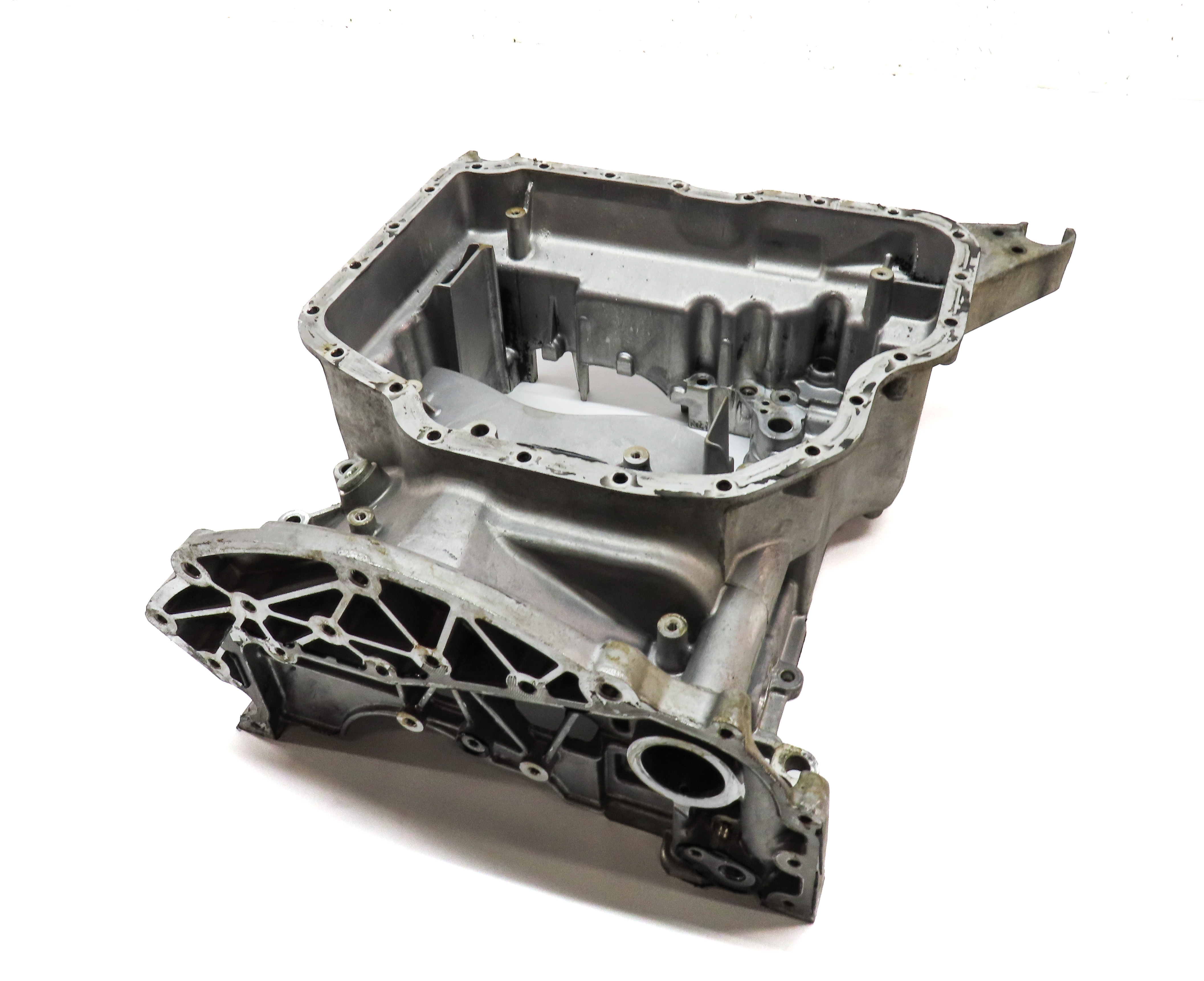 2012 AUDI Q7 (4L) 3.0L DIESEL (CATA) UPPER ENGINE OIL PAN — exact item pictured